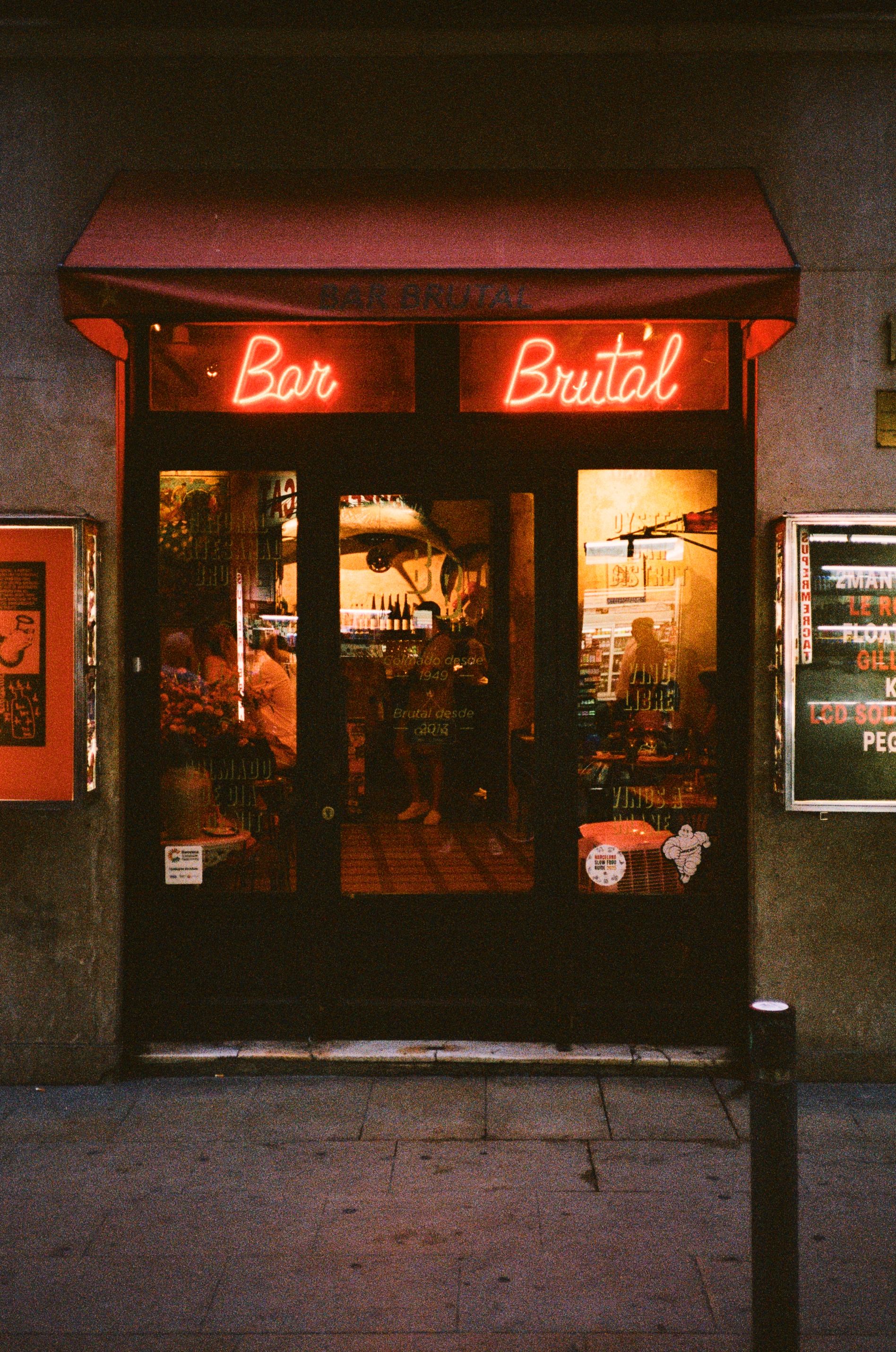 Bar Brutal_entrance_P1